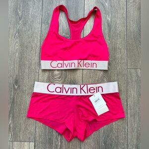 Calvin Klein Fuchsia Bra and Boy Short set. NWT